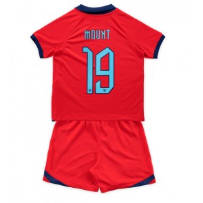 England Mason Mount #19 Replika Babytøj Udebanesæt Børn VM 2022 Kortærmet (+ Korte bukser)
